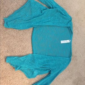 Light weight sweater